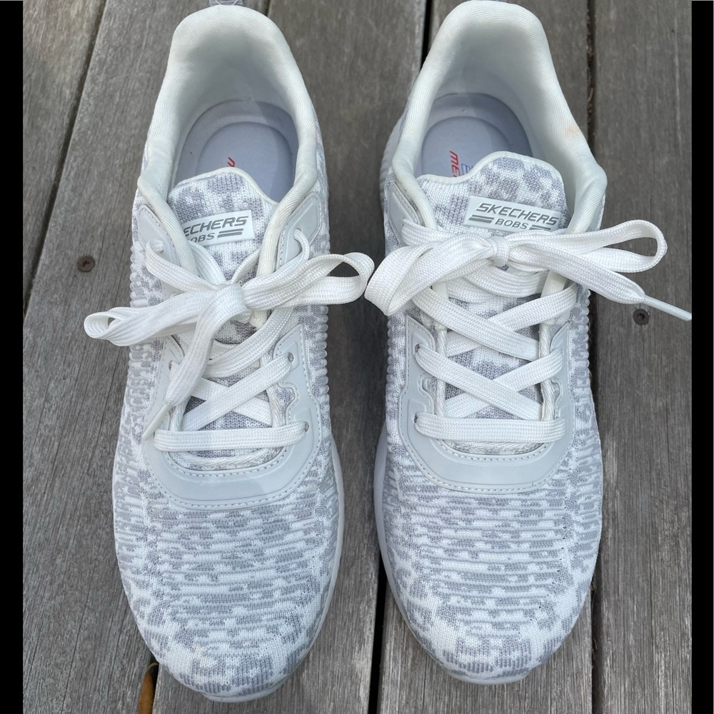 SKECHERS BOB’S SQUAD MIGHTY CAT SNEAKER - LEOPARD PRINT Size 9